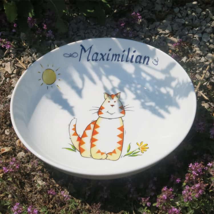 Schale aus Porzellan mit Katze und Namen
