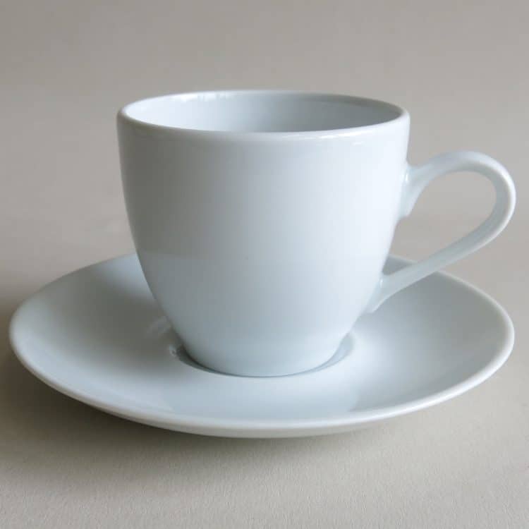 Klassische Kaffeetasse Ole mit Untertasse weiß