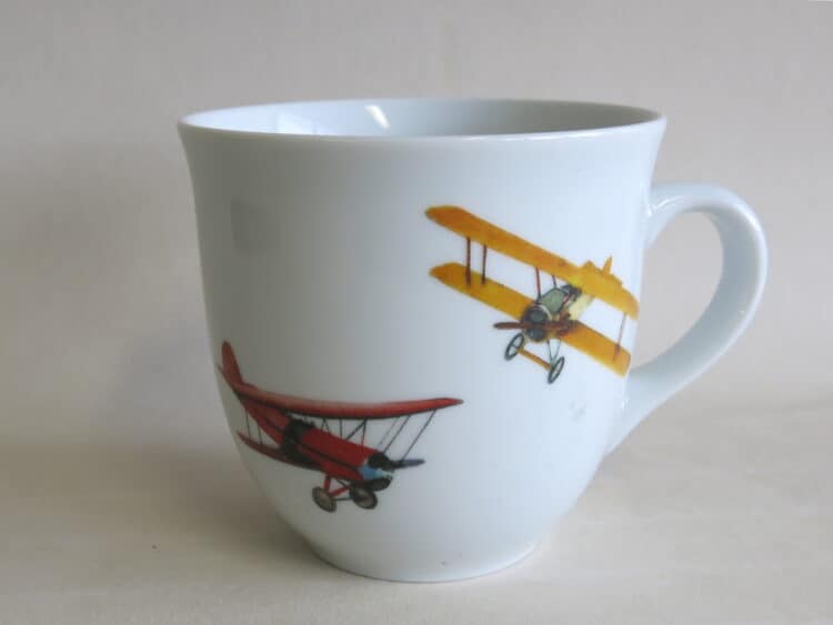 Becher Mirek Flugzeuge