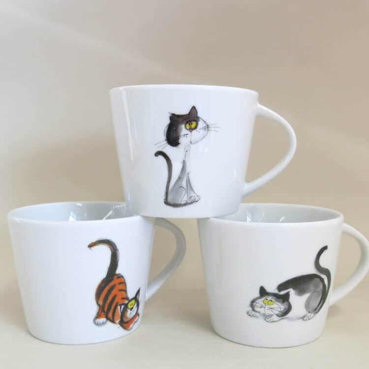 Kitageschirr 3 Tassen Clio englische Katzen bunt