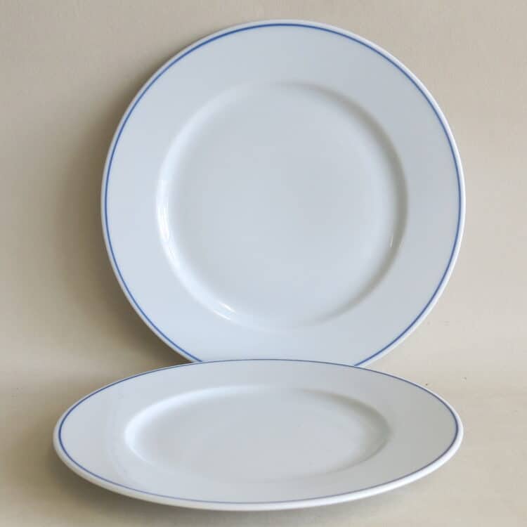 Klassische Namenstasse Zubehör Tellern Opty 20 cm und 21,5 cm mit blauem Rand