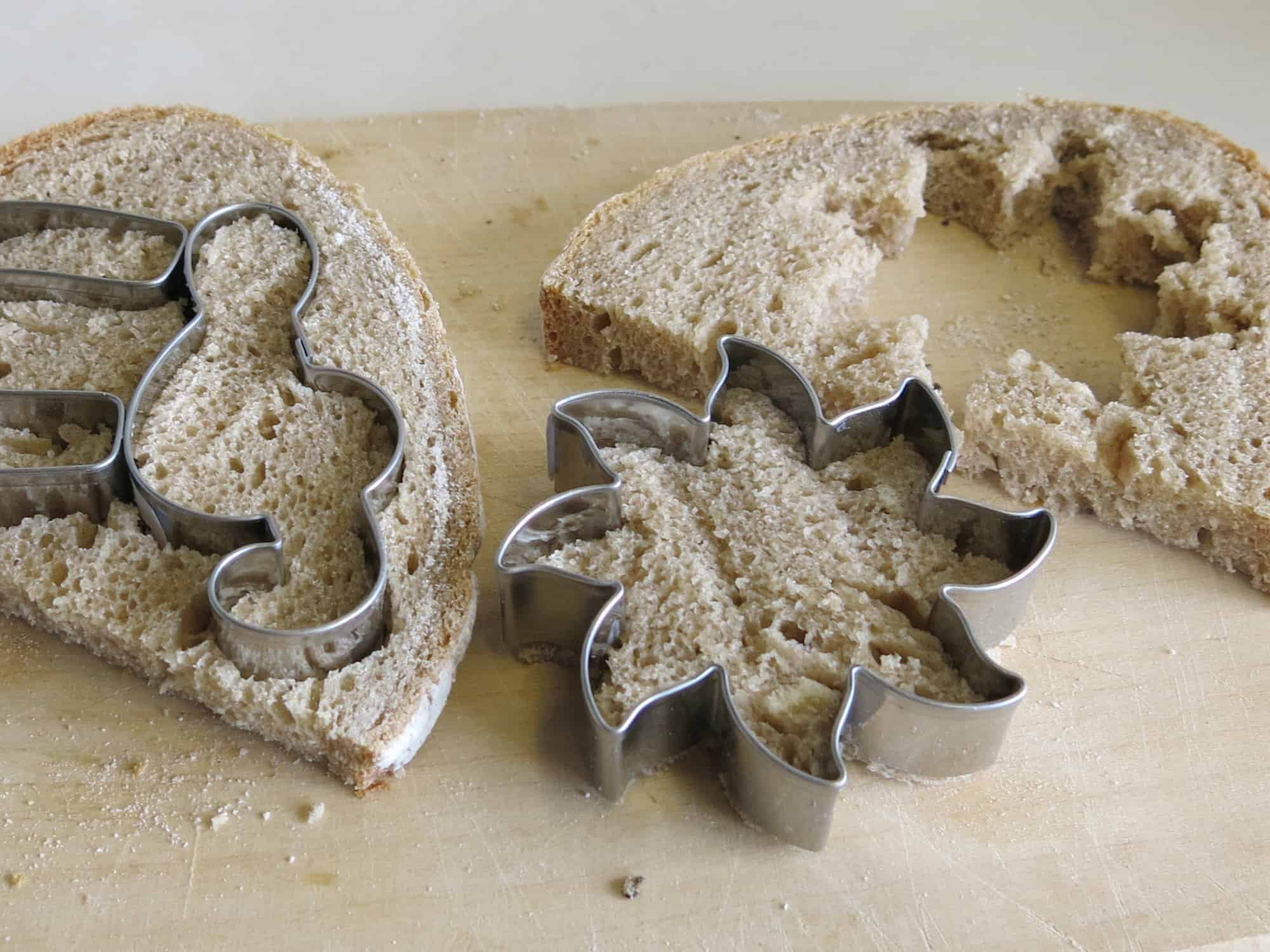 Häppchen mit Keksaustechern machen - Hausbrot und Keksaustecher