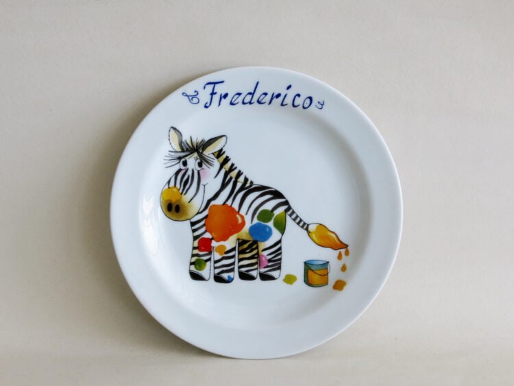 Sonderangebot personalisierte Einzelteile kinderteller 19 cm Zebra Klecks und Namen Frederico